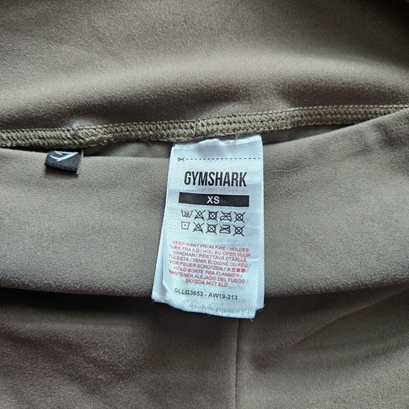 Gymshark Dreamy Leggings and Sport Bra - Picture 4 of 7